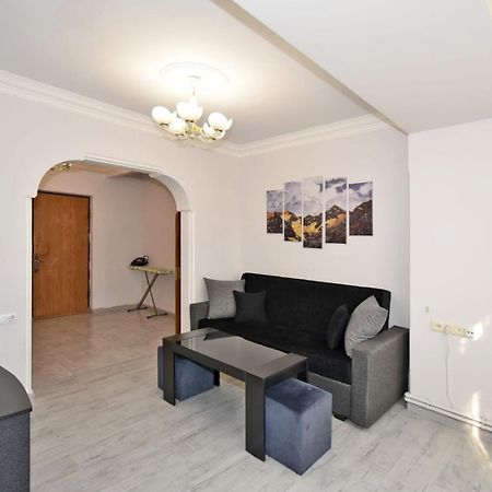 יירבאן Luxury Spacious Apartment On Saryan Street.Centre מראה חיצוני תמונה