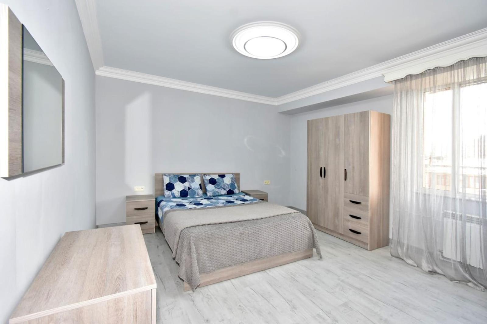 יירבאן Luxury Spacious Apartment On Saryan Street.Centre מראה חיצוני תמונה