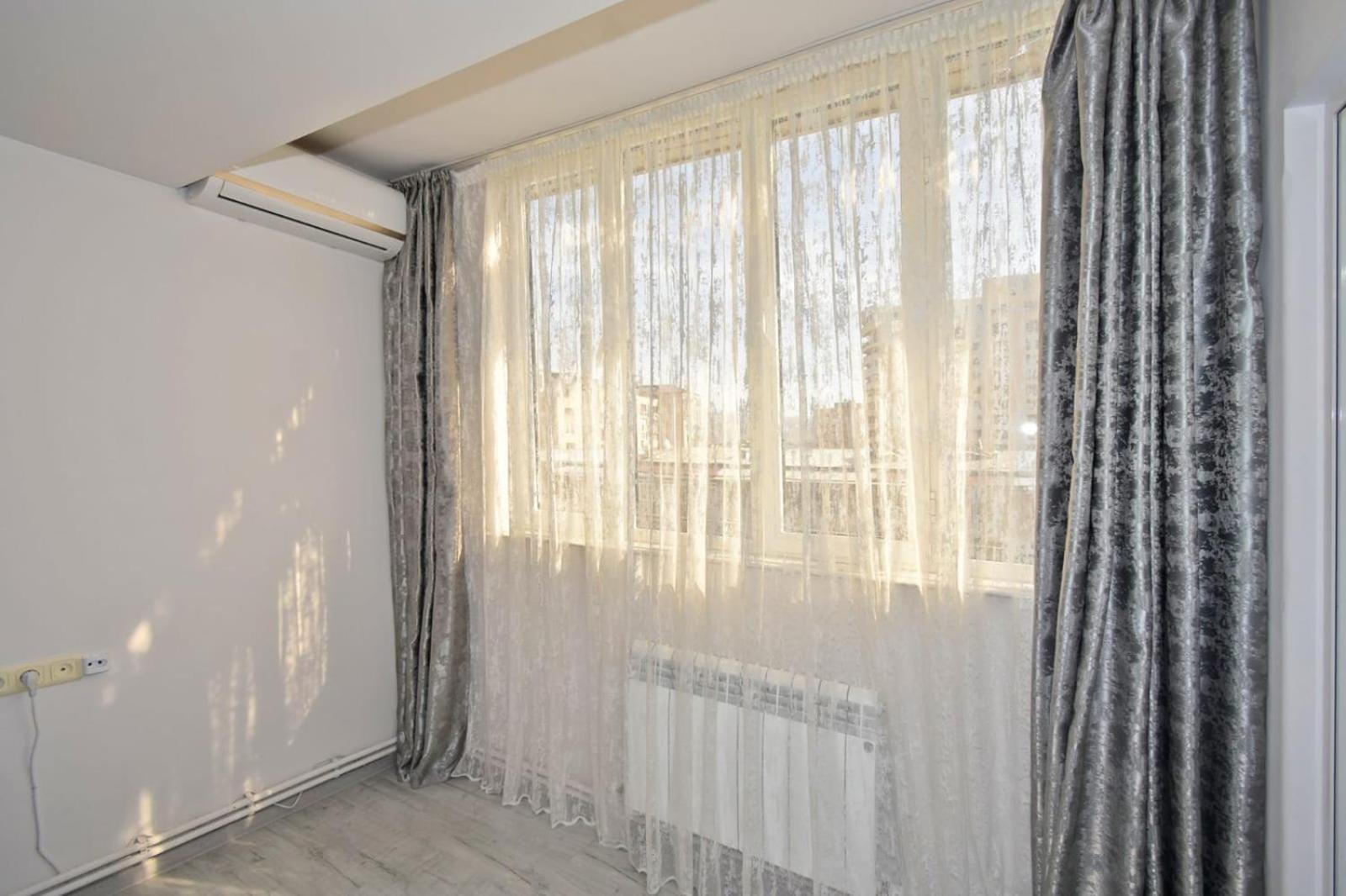 יירבאן Luxury Spacious Apartment On Saryan Street.Centre מראה חיצוני תמונה
